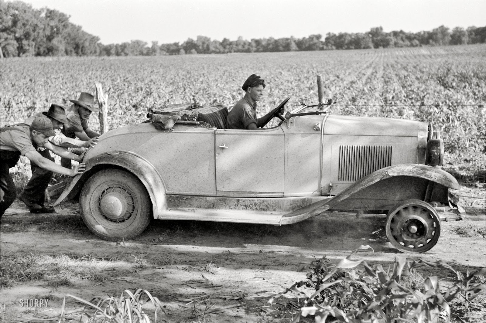 pushing-a-car-1939 pushing-a-car-1939